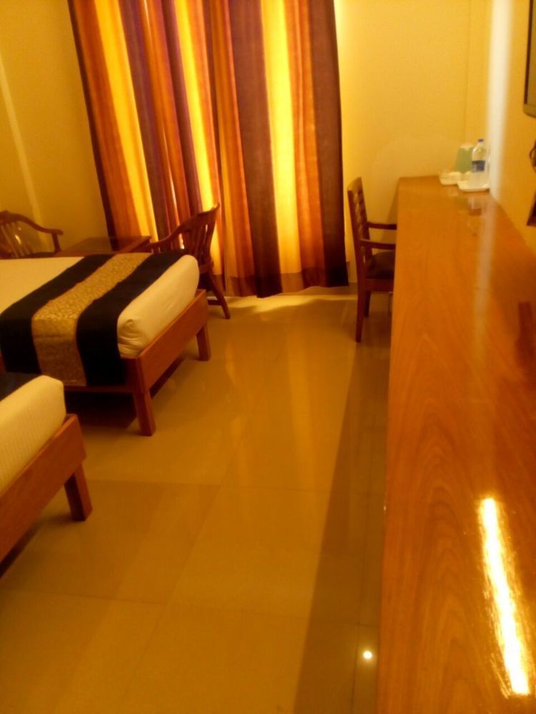 נוידה Red Carpet Hotels מראה חיצוני תמונה