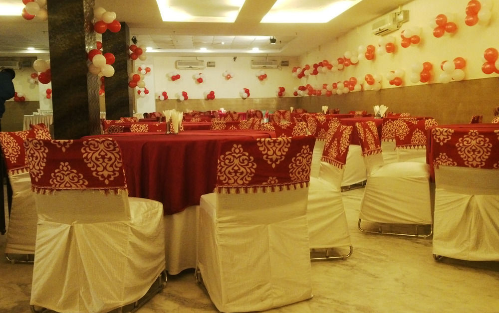 נוידה Red Carpet Hotels מראה חיצוני תמונה
