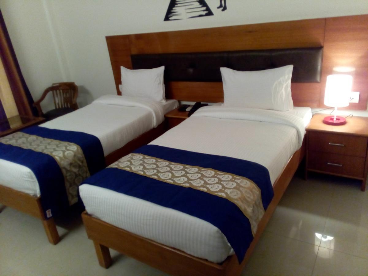 נוידה Red Carpet Hotels מראה חיצוני תמונה